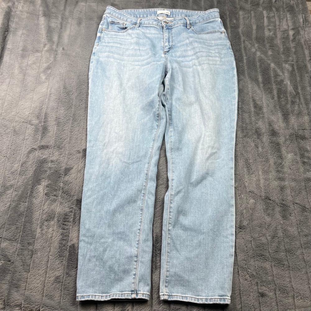 LOFT The Girlfriend Jeans Light Wash Straight Leg Denim Size 32 14 12904